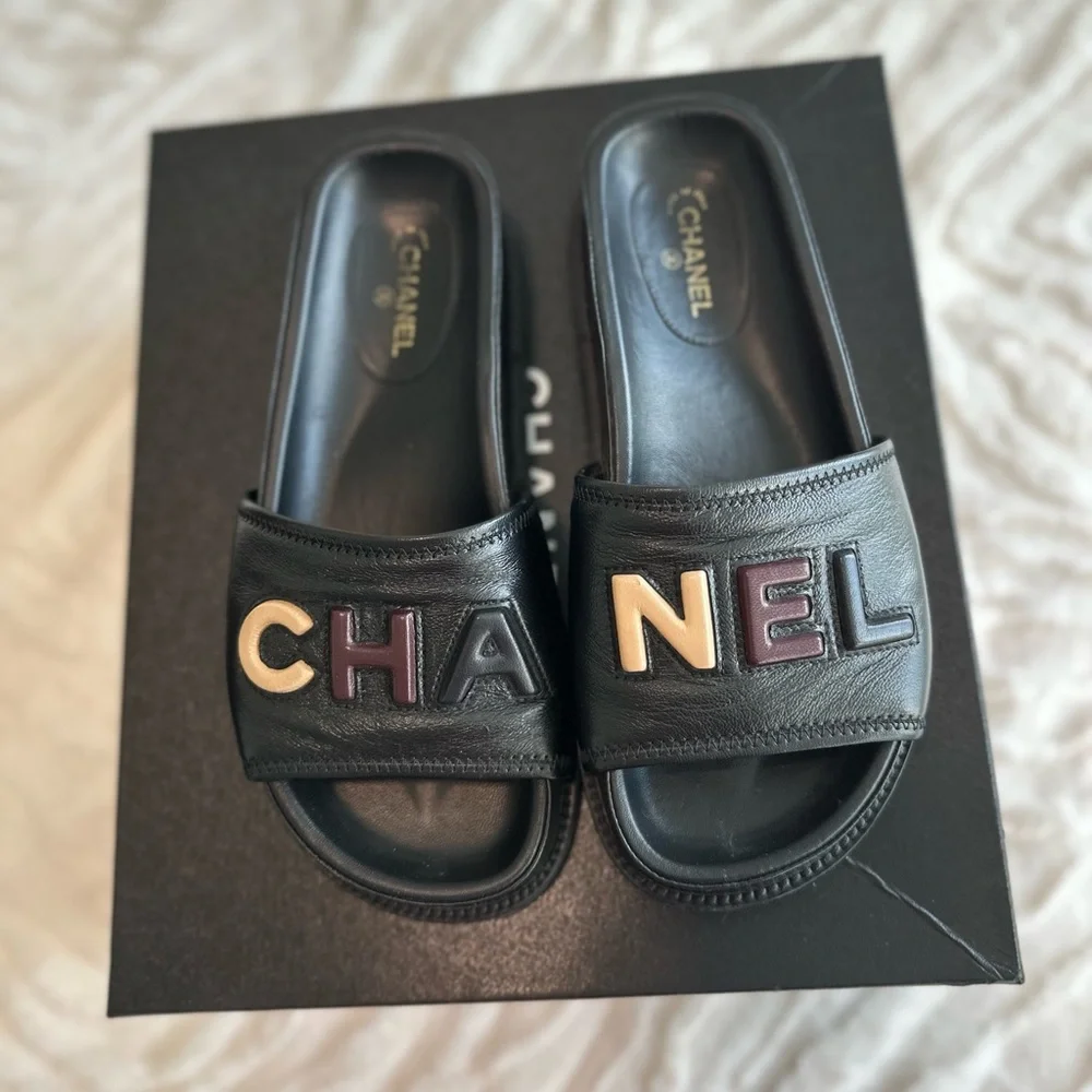 Authentic CHANEL Mules Black Slides with Multicolor Logo - Picture 4 of 4